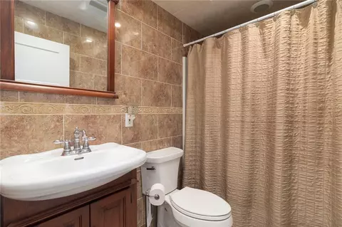 Bath - 99 Blackstone Ave, Warwick, RI 02889 photo 4 of 5