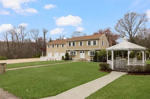 Exterior - 99 Blackstone Ave, Warwick, RI 02889 photo 2 of 14