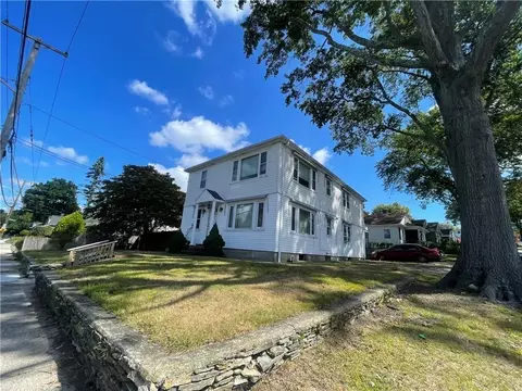 463 Sharon St, Providence, RI 02908
