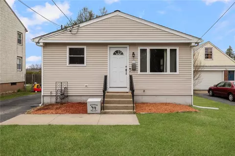 48 Spicer St, North Providence, RI 02904