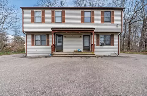 35 Pearl St, Westerly, RI 02891