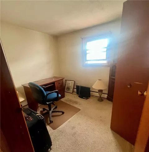 64 Lydia Ave, Woonsocket, RI 02895 photo 4