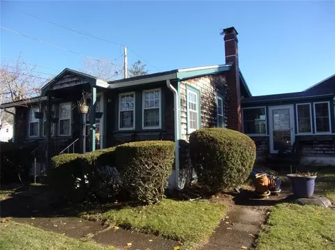 46 Third St, Barrington, RI 02806