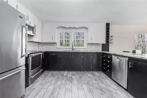 Kitchen - 35 Hallville Rd, Exeter, RI 02822 photo 1 of 5