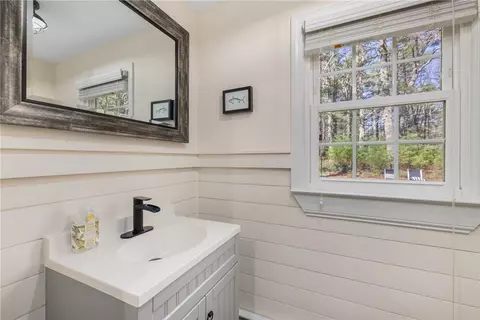 Bath - 35 Hallville Rd, Exeter, RI 02822 photo 2 of 4
