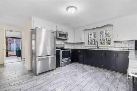 Kitchen - 35 Hallville Rd, Exeter, RI 02822 photo 5 of 5