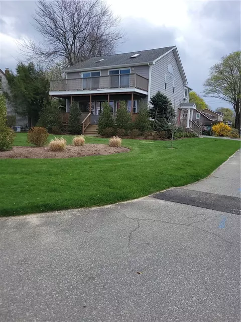 190 Charlotte Dr, East Greenwich, RI 02818