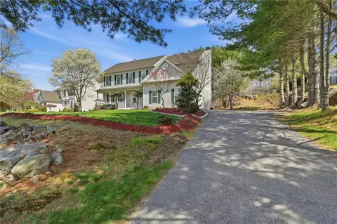 94 Castle Rocks Rd, Warwick, RI 02886