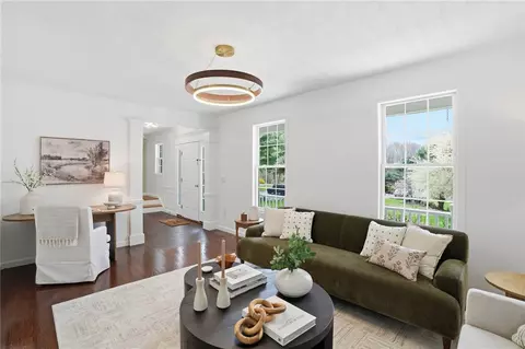 Living - 94 Castle Rocks Rd, Warwick, RI 02886 photo 4 of 4