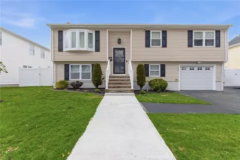 48 Columbus Ave, North Providence, RI 02911