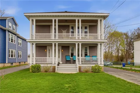1300 Hope St, Bristol, RI 02809