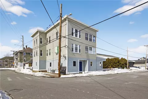 538 Wood Ave, Woonsocket, RI 02895