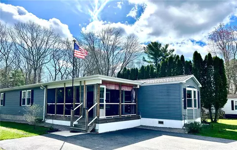 464 Gardiner Rd, Richmond, RI 02892