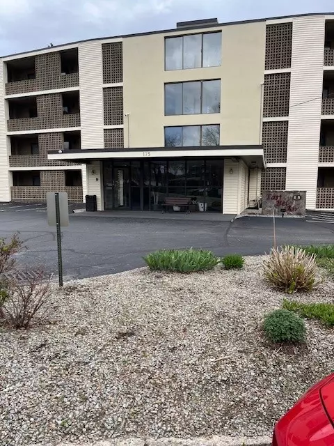 175 Hoffman Ave #309, Cranston, RI 02920