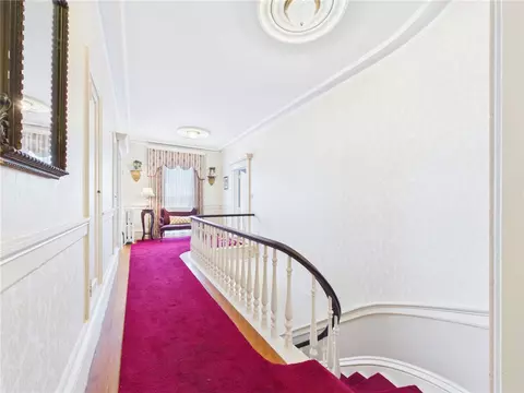 Entry Way - 246 Harris Ave, Woonsocket, RI 02895 photo 2 of 4