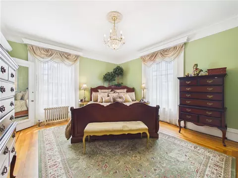 Bedroom - 246 Harris Ave, Woonsocket, RI 02895 photo 3 of 6