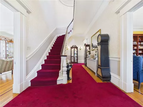Entry Way - 246 Harris Ave, Woonsocket, RI 02895 photo 1 of 4