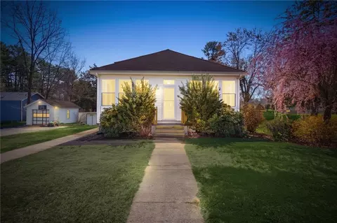 230 School St, Lincoln, RI 02865