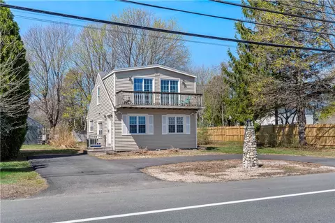 844 Boston Neck Rd, Narragansett, RI 02882