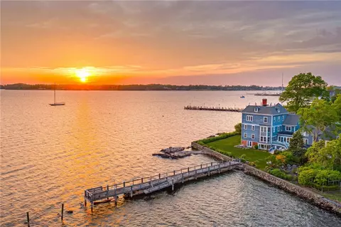 8 Walley St #3 & 4, Bristol, RI 02809