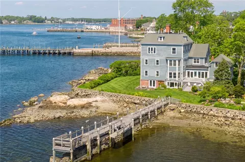 8 Walley St #3 & 4, Bristol, RI 02809