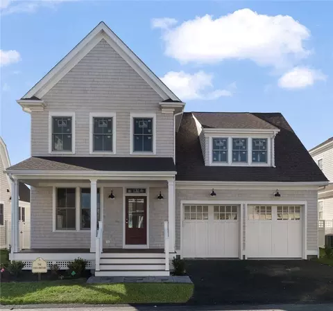 24 Lookout Ln, Portsmouth, RI 02871