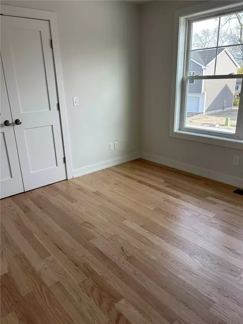 76 Red Maple Ln, Warwick, RI 02886 photo 9