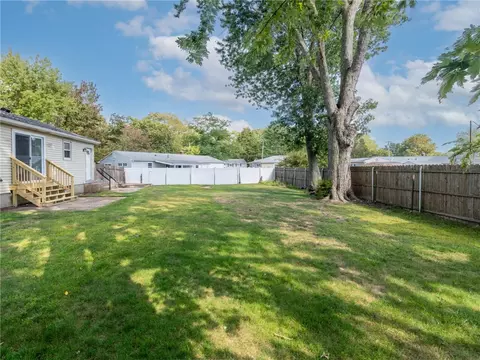 Exterior - 198 Asylum Rd, Warwick, RI 02886 photo 5 of 6