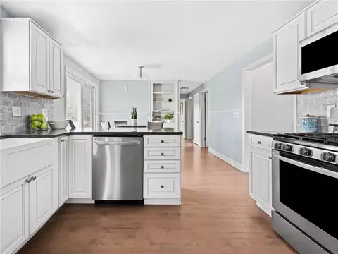 Kitchen - 198 Asylum Rd, Warwick, RI 02886 photo 5 of 5