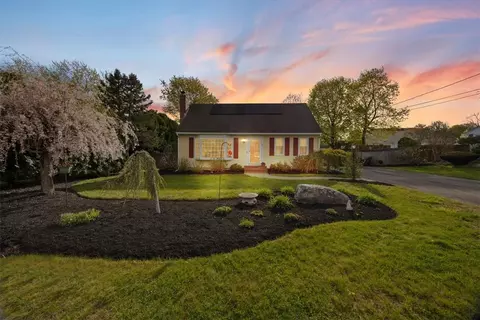 19 Cypress Rd, Seekonk, MA 02771