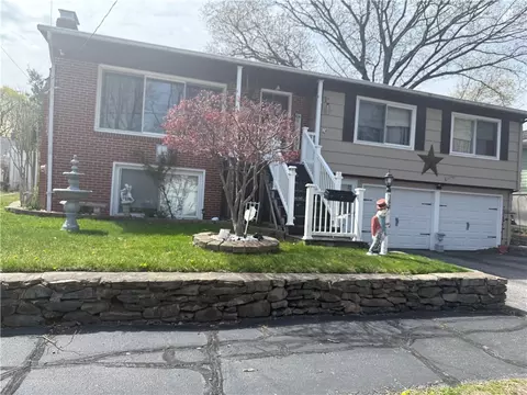 194 Parkside Ave, Pawtucket, RI 02861