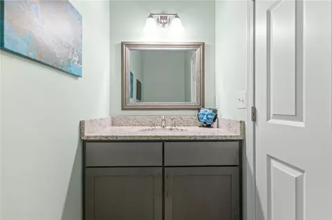 Bath - 54 Carpenter St, Warwick, RI 02886 photo 1 of 5