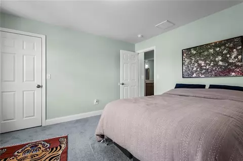 Bedroom - 54 Carpenter St, Warwick, RI 02886 photo 9 of 12
