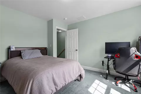 Bedroom - 54 Carpenter St, Warwick, RI 02886 photo 6 of 12