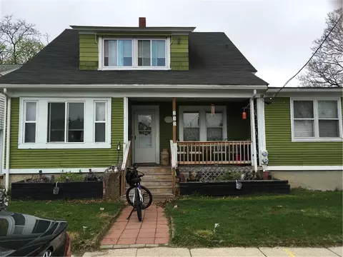 232 Flint Ave, Cranston, RI 02910