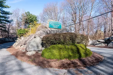 133 Fairway Dr, Coventry, RI 02816