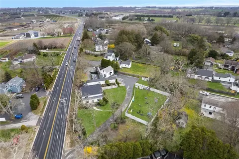 View/Area - 599 E Main Rd, Middletown, RI 02842 photo 2 of 4