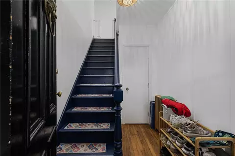 Entry Way - 599 E Main Rd, Middletown, RI 02842 photo 4 of 4