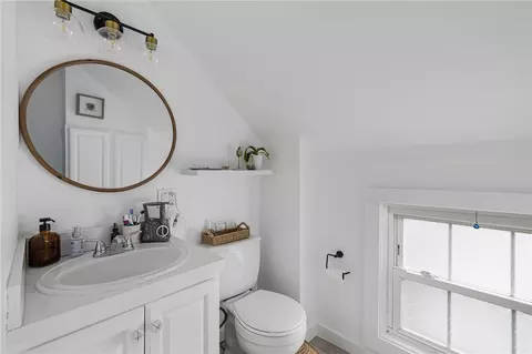 Bath - 599 E Main Rd, Middletown, RI 02842 photo 2 of 2