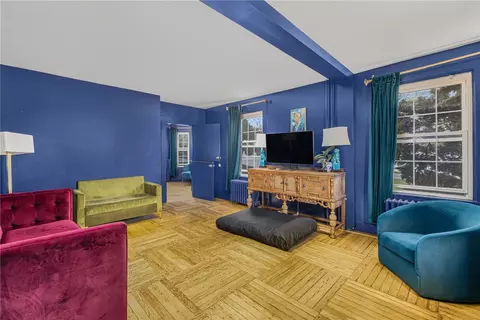 Living - 599 E Main Rd, Middletown, RI 02842 photo 1 of 3