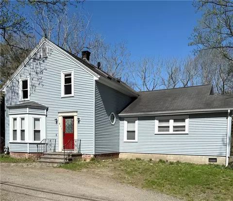 817 Tower Hill Rd, North Kingstown, RI 02852