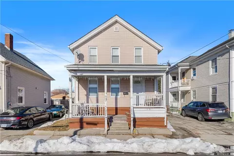 103 Newton St, Pawtucket, RI 02860