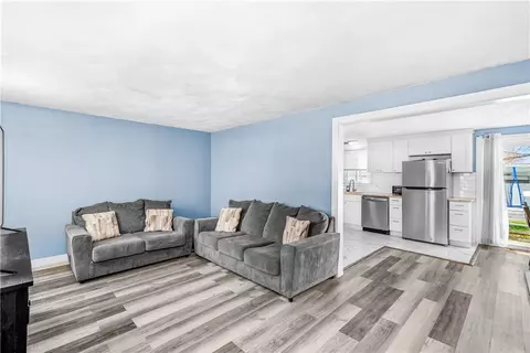 Living - 148 Asylum Rd, Warwick, RI 02886 photo 1 of 1
