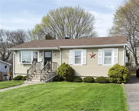 18 John Duggan Rd, Tiverton, RI 02878