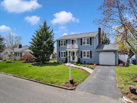 149 Rowe Ave, Pawtucket, RI 02861