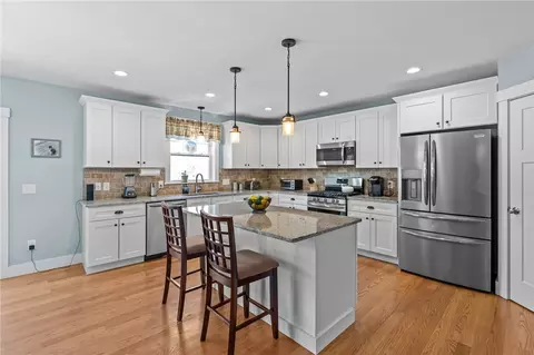 Kitchen - 89 Silas Hill Way, Exeter, RI 02822 photo 2 of 6