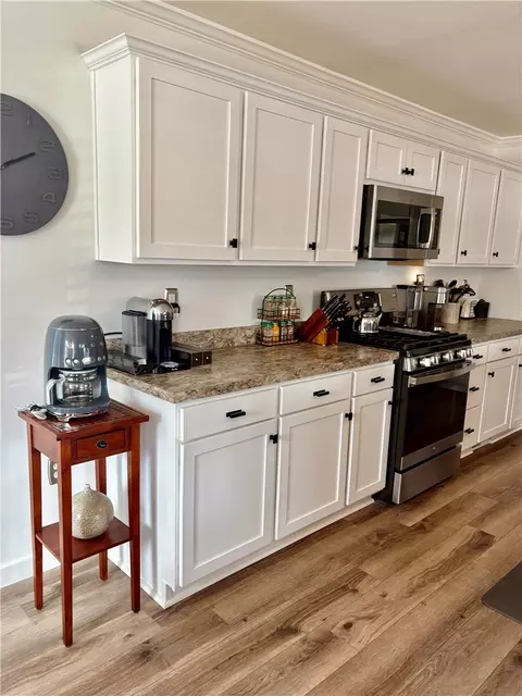 Kitchen - 16 Valiant Dr, Coventry, RI 02816 photo 4 of 4