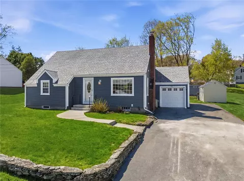 458 River Rd, Lincoln, RI 02865