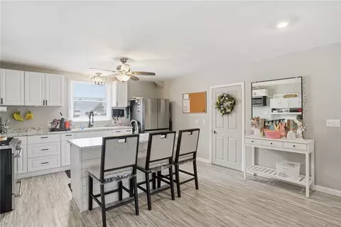 16 Brown St, North Providence, RI 02904