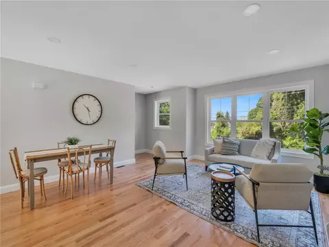 Living - 260 Point Ave, Warwick, RI 02889 photo 1 of 4